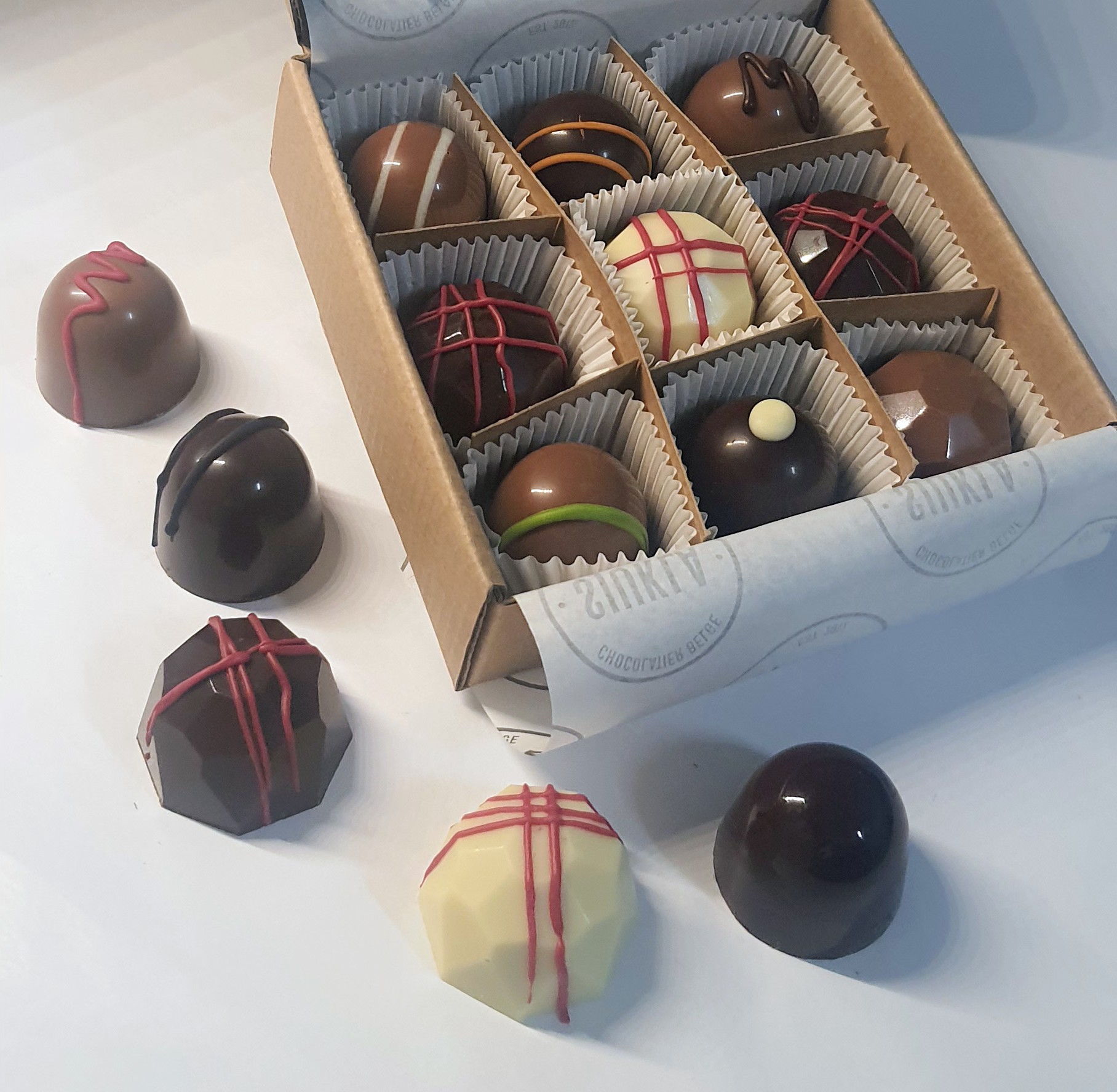 MOTHER'S DAY - Assorted Truffles (Box of 9)